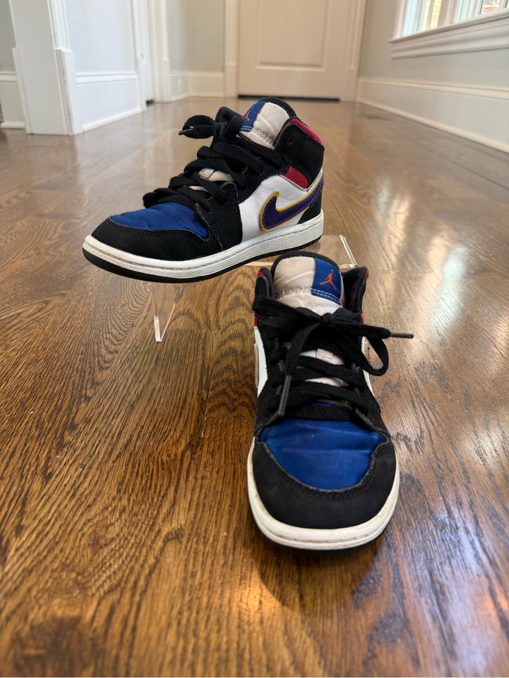 Kids Nike Air Jordan 1 Sneakers - Sz 1 - Picture 9 of 10